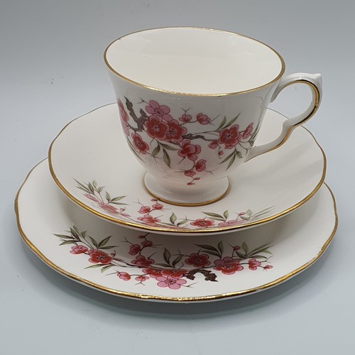 Vintage queen anne - , bone