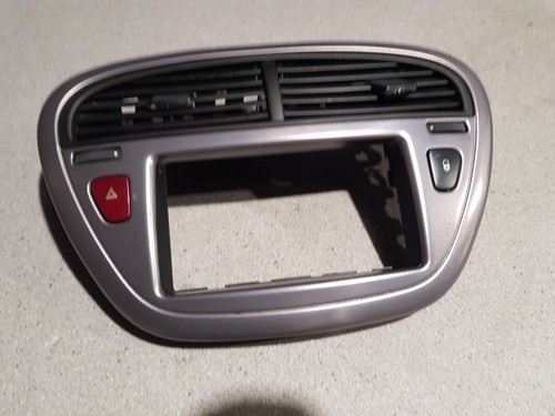 Peugeot 607 sat nav display - peugeot,