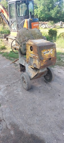 Diesel cement mixer used - cement,
