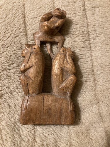 B004 three wise monkeys - b004,