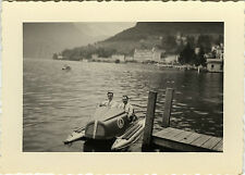 OLD PHOTO - VINTAGE SNAPSHOT - BOAT PEDAL LAKE - PEDAL BOAT
