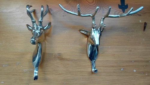 Two stag heads aluminium - heads,