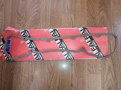 Engine rocker cover - cover, gasket