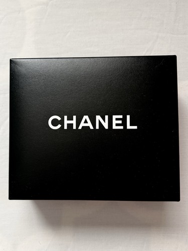 Chanel gift box - chanel,