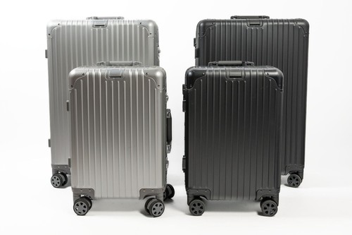 Aluminium suitcase carry - aluminium, on