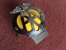 VINTAGE CAR BADGE.( AA , Convex Type 1A Grill Badge , 1945/67,Issue 5A 32466.)