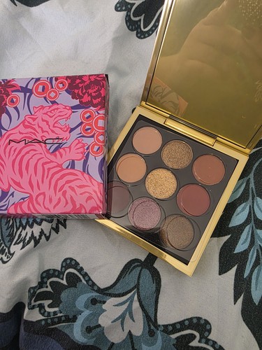 Mac eye shadow made my - eye, x