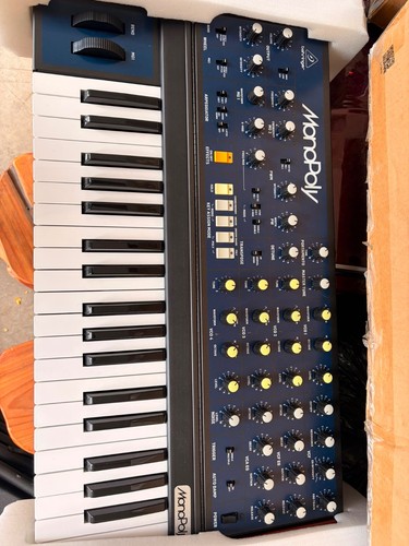 Behringer monopoly analog - monopoly,