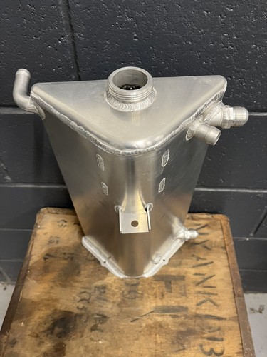 Dry sump tank - sump,