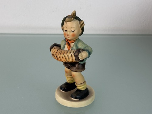 Hummel figurine 185 - ,, bandoneon