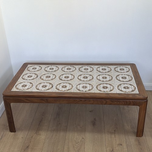 Mid century plan tiled - mid,