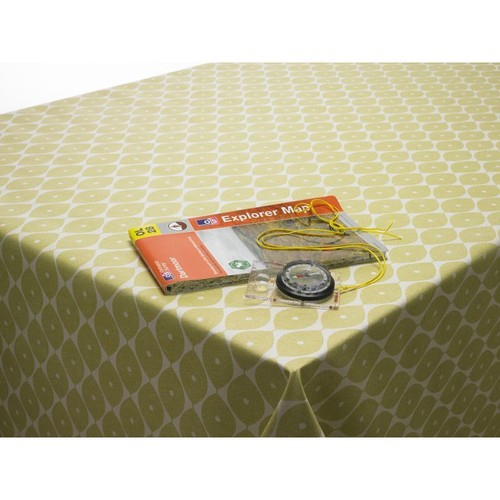 Wipe clean tablecloth cover - clean,