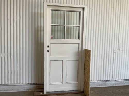 Rationel entrance door