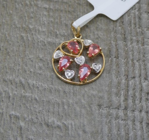 Stunning 9ct yellow gold - 9ct,