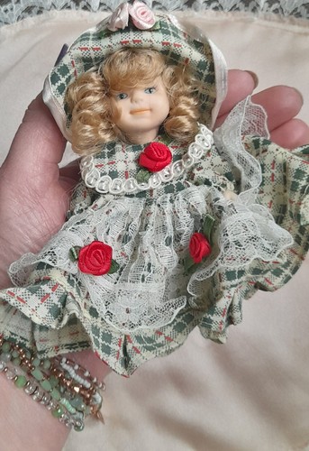 Haunted doll amara - doll, positive