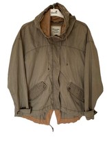 Abercrombie & Fitch •Khaki