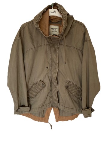 Abercrombie fitch khaki - &,