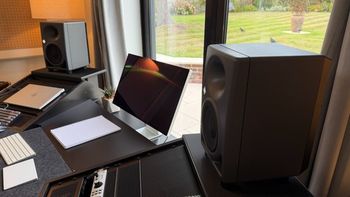 Neumann 150 active monitors - kh-150,