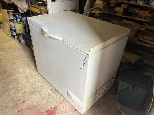 Chest freezer good - chest,