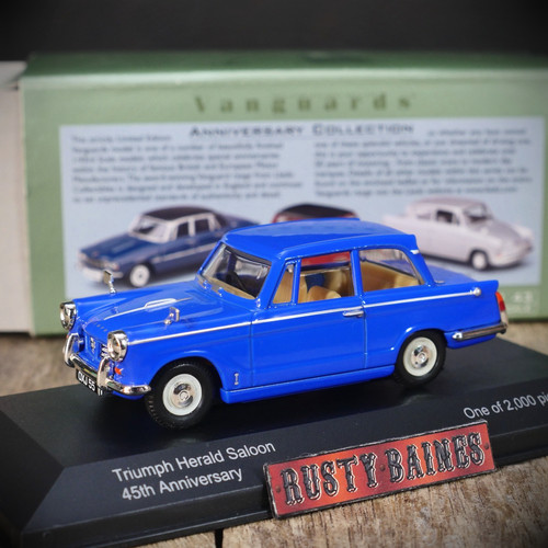 Lledo vanguards triumph herald - lledo,