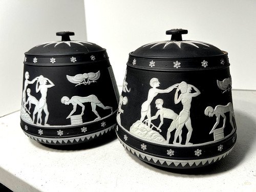 Rare 1911 wedgwood black - -,
