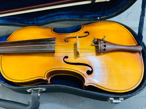 Skylark brand violin - violin, hard