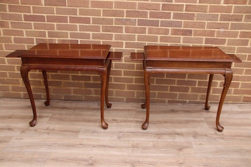 Pair queen anne mahogany - of,