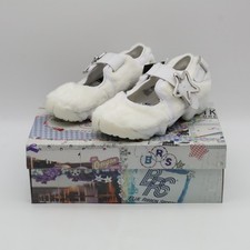 IM6693-111 Nike Air Rift