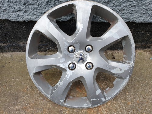 Peugeot 3008 wheel trim - peugeot,