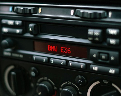 Bmw e36 oem radio reverse - e36,