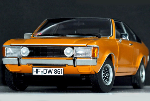 Touring model 1975 mk1 - 1:18,