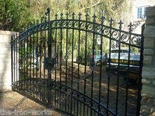 #WINDSOR# HEAVY IRON ESTATE GATES 7ft TALL x 12ft W ORNAMENTAL DRIVEWAY ELECTRIC