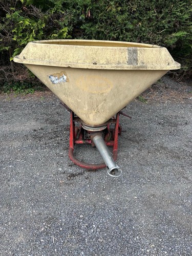 Vicon fertiliser spreader - vicon,