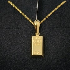 18K Gold Pendant And Chain