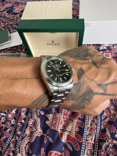 Rolex milgauss 116400gv black - rolex,