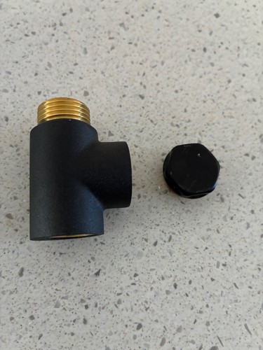 Black shaped radiator - t, valve
