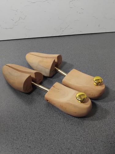 Wooden shoe stretcher - wooden,