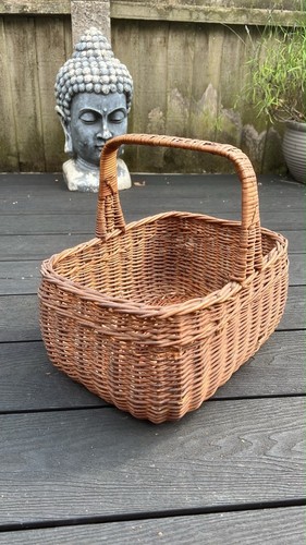 Vintage wicker shopping basket - wicker,