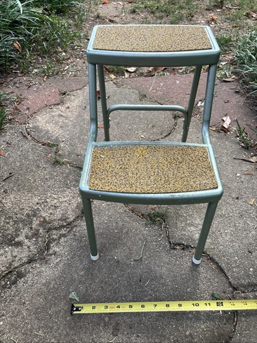 Vintage step stool - 15”,