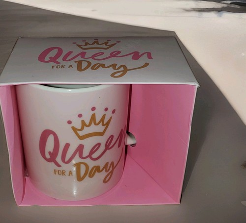 Queen for day ceramic - a,