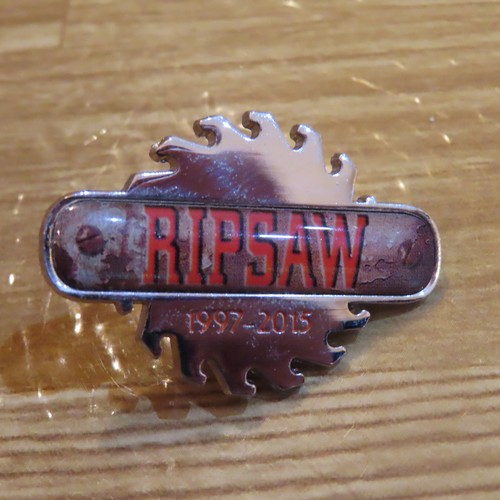 Alton towers ripsaw pin - ripsaw, badge