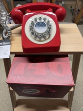 Red Wild Wood GPO BT 746 Retro