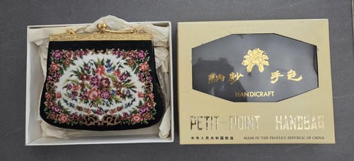 Micro petit point tapestry - point,