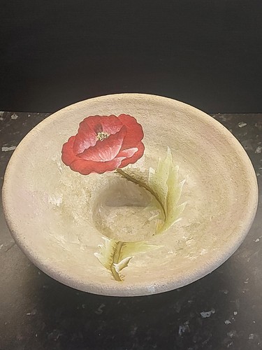Pedestal pottery bowl style - in,