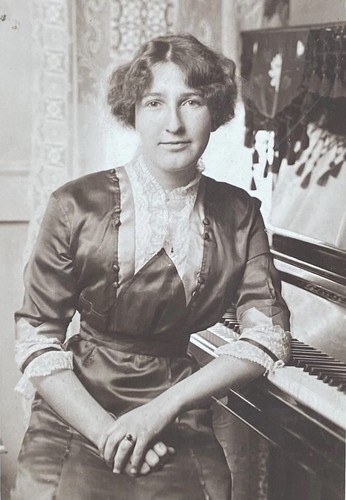 Antique 1920s photo lovely - 1920s,