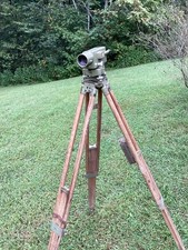 Wild Heerbrugg Switzerland NAK2-113129 Automatic Level Includes  Case And Tripod