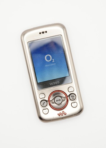Sony ericsson w395 walkman - sony,