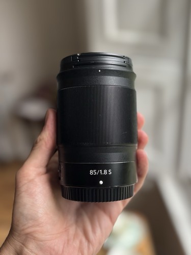 Nikon nikkor 85mm - nikon, f/1.8s