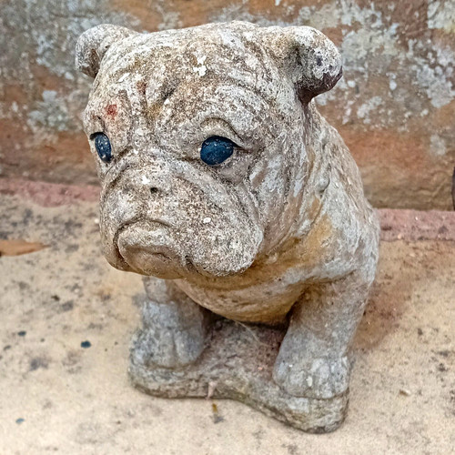 Grey stone dog garden - stone,