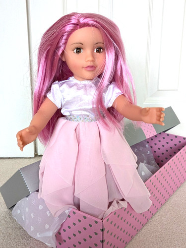 Design friend reine doll - design, a